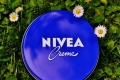 Крем nivea у синій банці